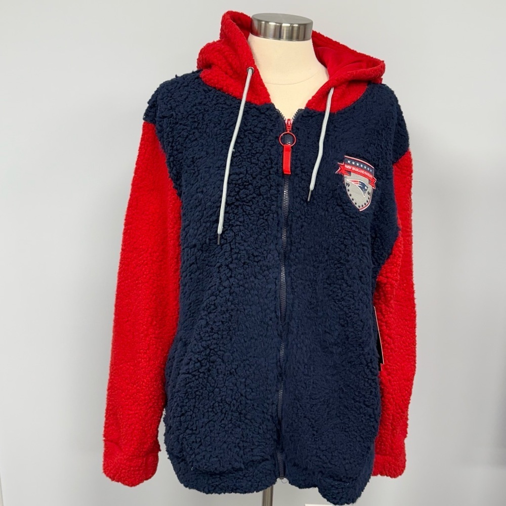 NWOT New England Patriots Fuzzy Fleece Teddy Bear Hoodie Jacket Womens M NFL